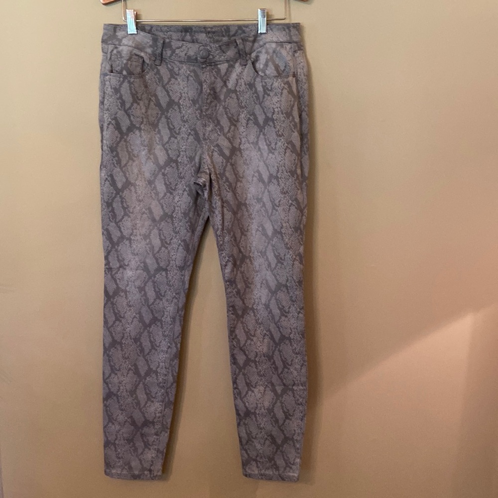 Great Pants in Snakeskin Print Grays. Brand New.